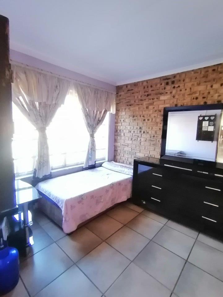 4 Bedroom Property for Sale in Dan Pienaarville Gauteng