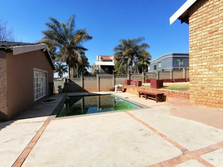 4 Bedroom Property for Sale in Noordheuwel Gauteng