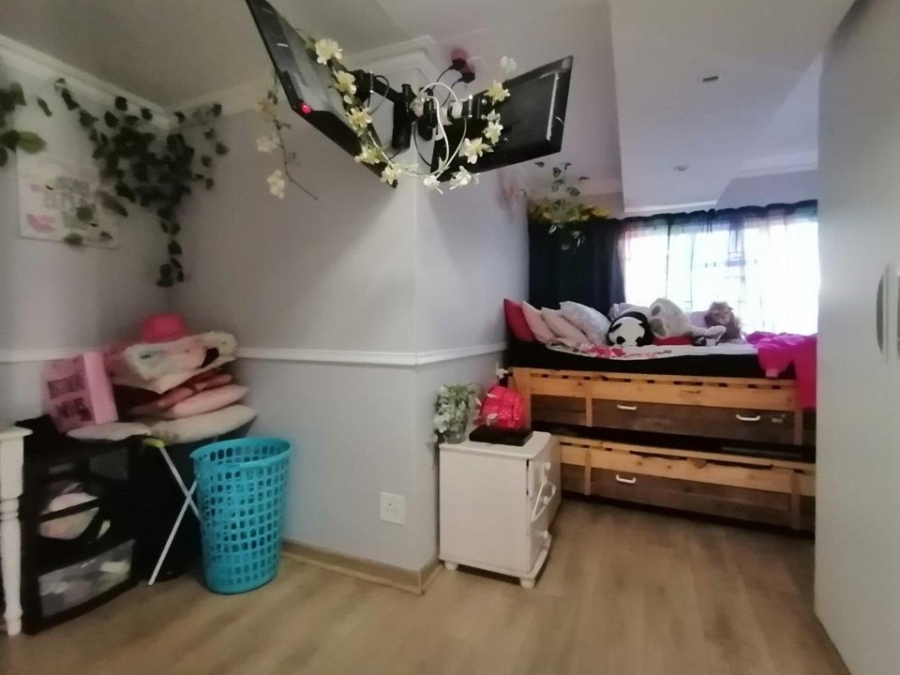 4 Bedroom Property for Sale in Noordheuwel Gauteng