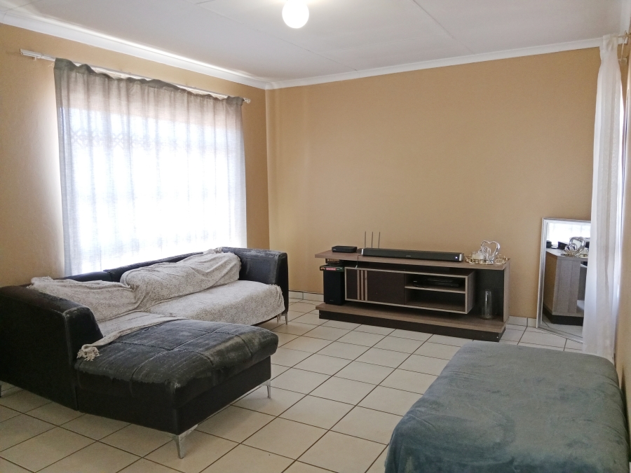 3 Bedroom Property for Sale in Nkwe Estate Gauteng