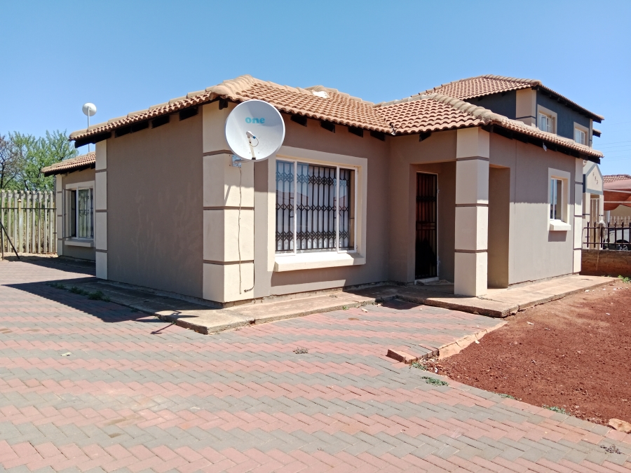 3 Bedroom Property for Sale in Nkwe Estate Gauteng