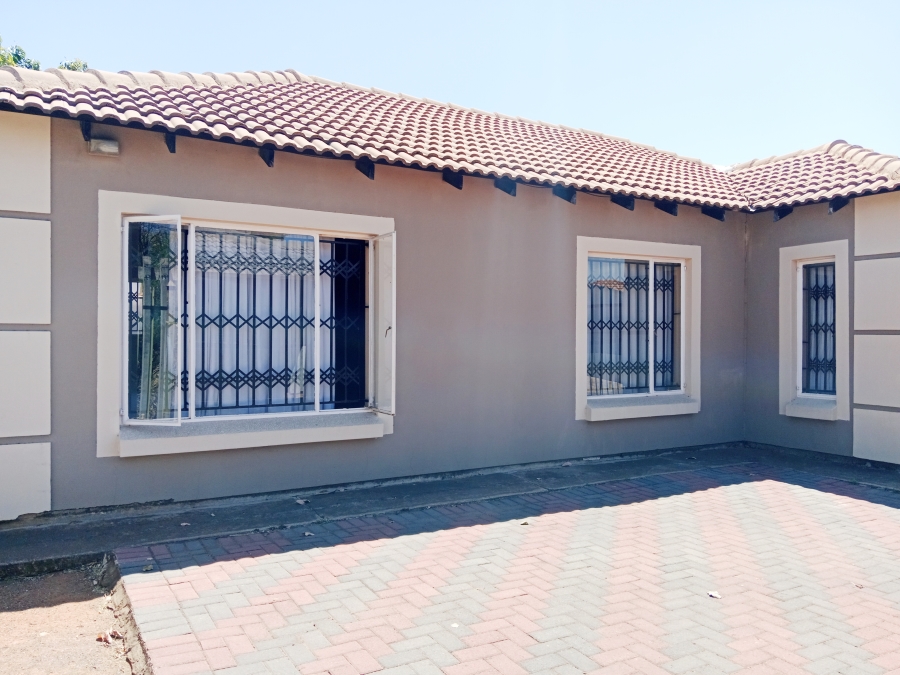 3 Bedroom Property for Sale in Nkwe Estate Gauteng