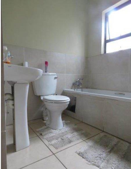 4 Bedroom Property for Sale in Blue Hills Gauteng