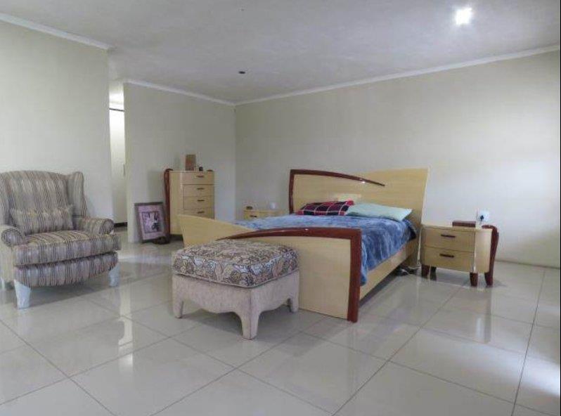 4 Bedroom Property for Sale in Blue Hills Gauteng