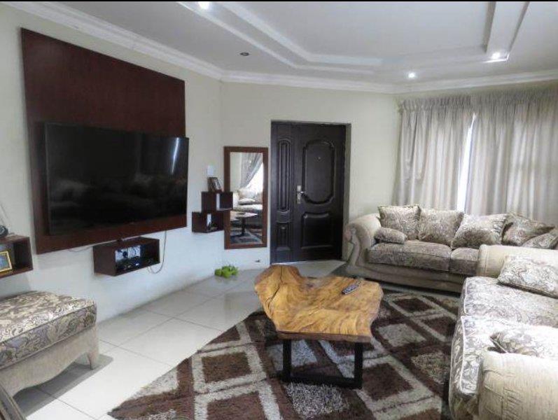 4 Bedroom Property for Sale in Blue Hills Gauteng