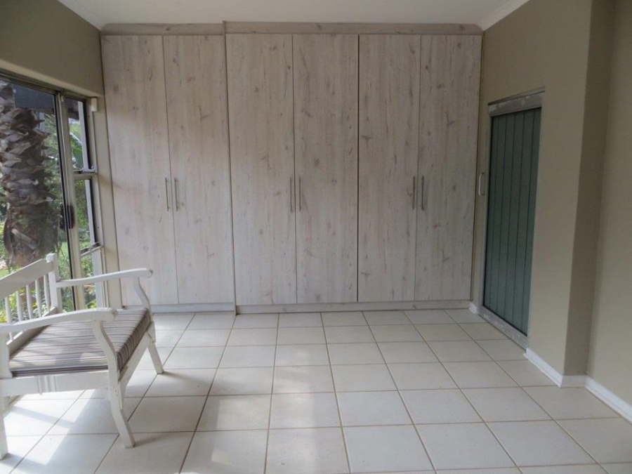 To Let 4 Bedroom Property for Rent in Constantia Kloof Gauteng