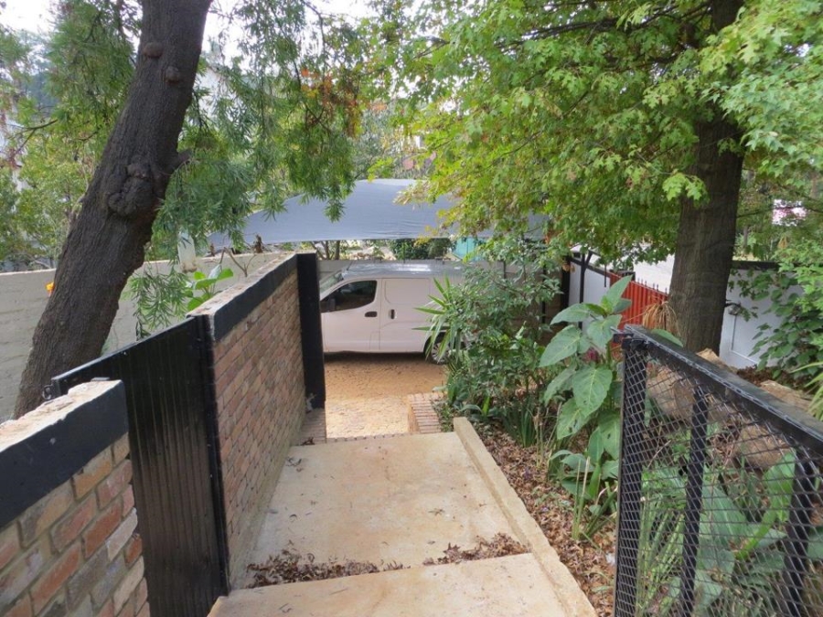 To Let 4 Bedroom Property for Rent in Constantia Kloof Gauteng