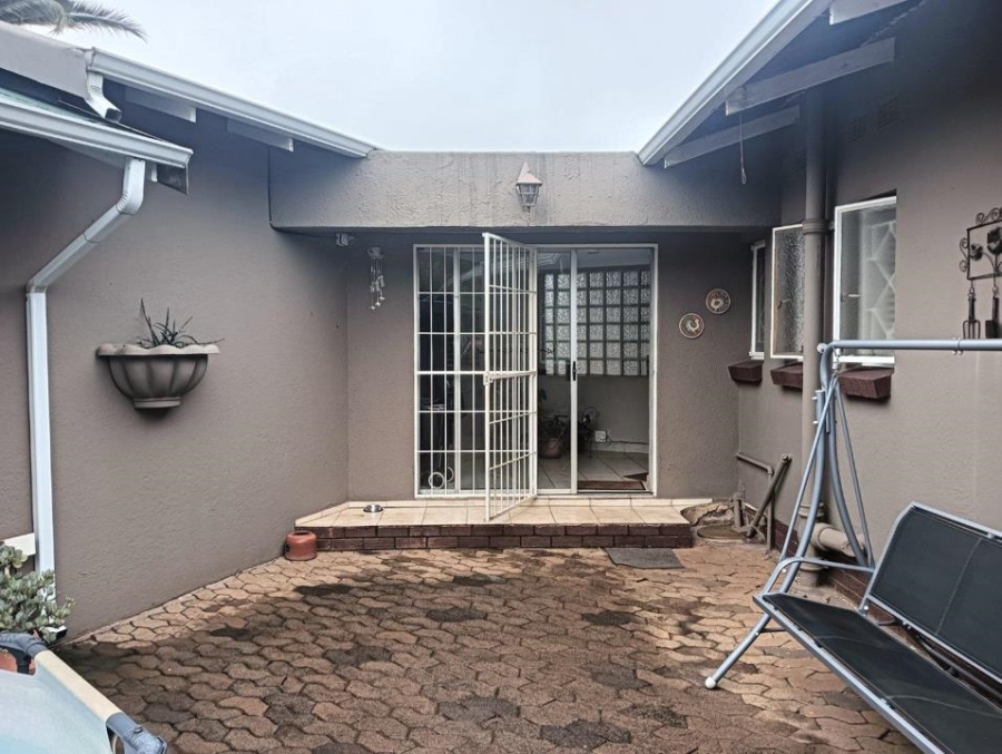 3 Bedroom Property for Sale in Witpoortjie Gauteng