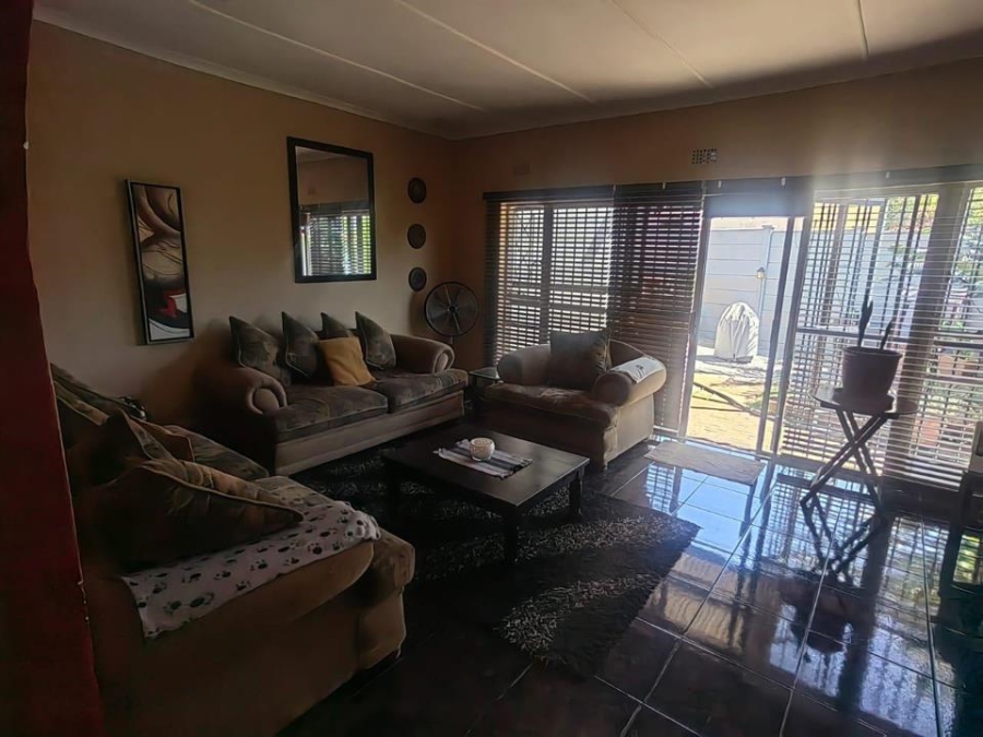 4 Bedroom Property for Sale in Witpoortjie Gauteng