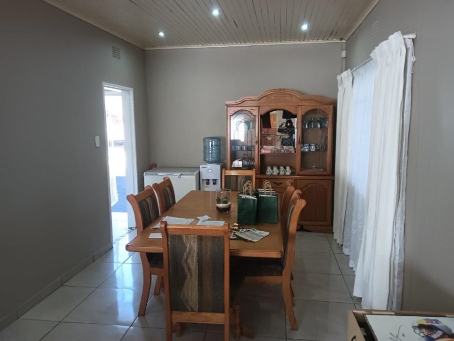 5 Bedroom Property for Sale in Witpoortjie Gauteng