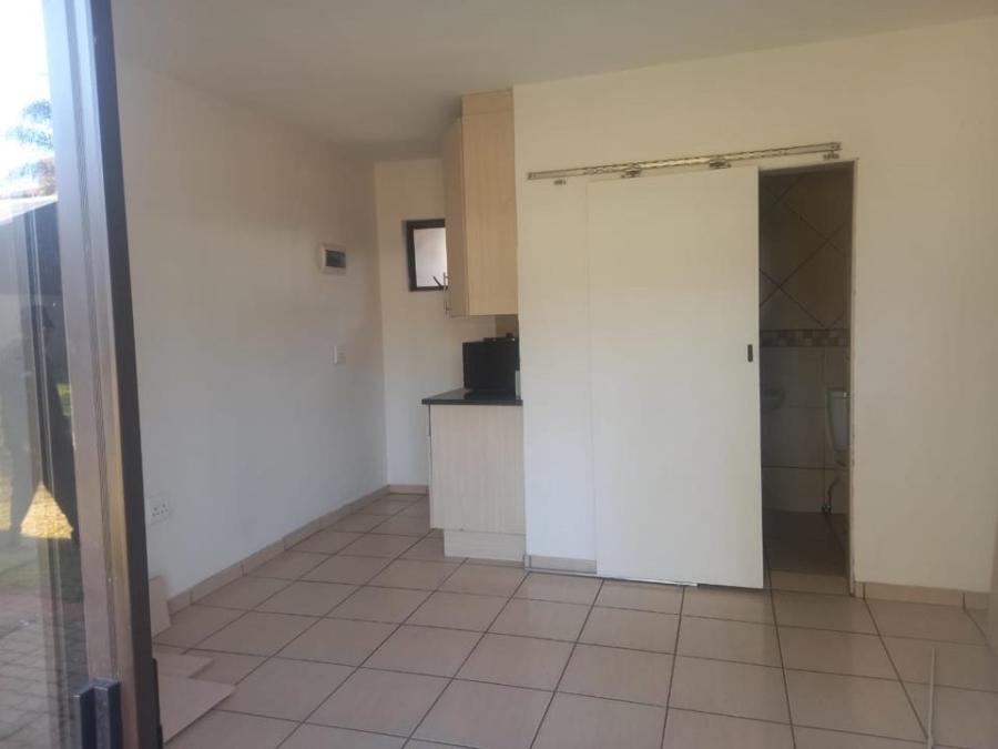 To Let 1 Bedroom Property for Rent in Silverton Gauteng