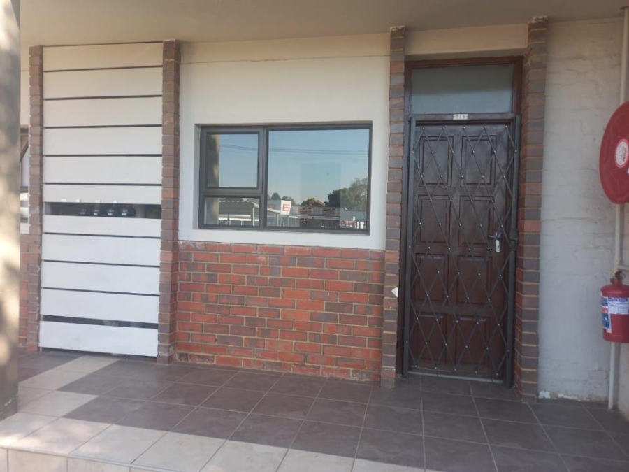 To Let 1 Bedroom Property for Rent in Silverton Gauteng