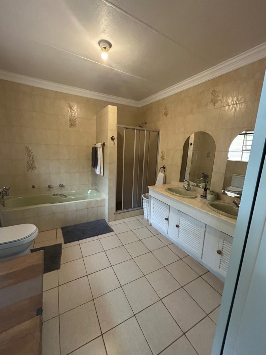 To Let 1 Bedroom Property for Rent in Helderkruin Gauteng