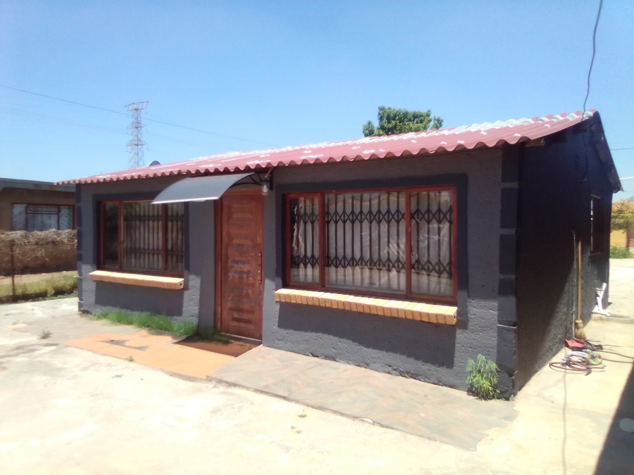 To Let 2 Bedroom Property for Rent in Garankuwa Gauteng