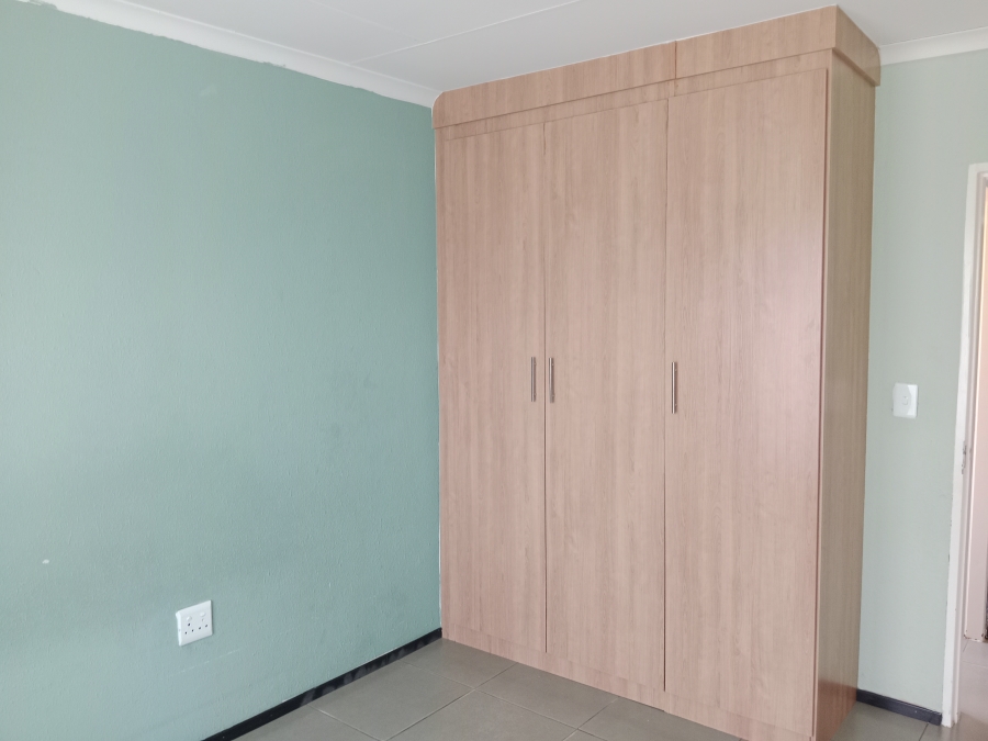 To Let 2 Bedroom Property for Rent in Heatherview Gauteng