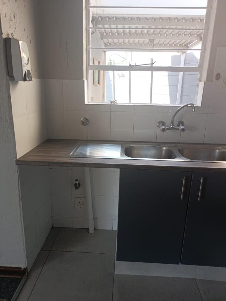 2 Bedroom Property for Sale in Radiokop Gauteng