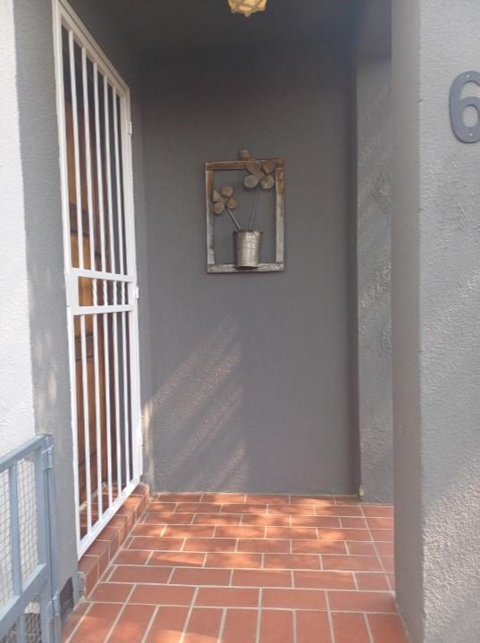 2 Bedroom Property for Sale in Radiokop Gauteng