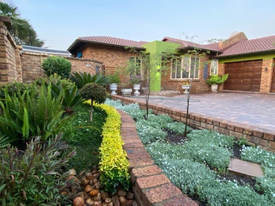 3 Bedroom Property for Sale in Sunward Park Gauteng