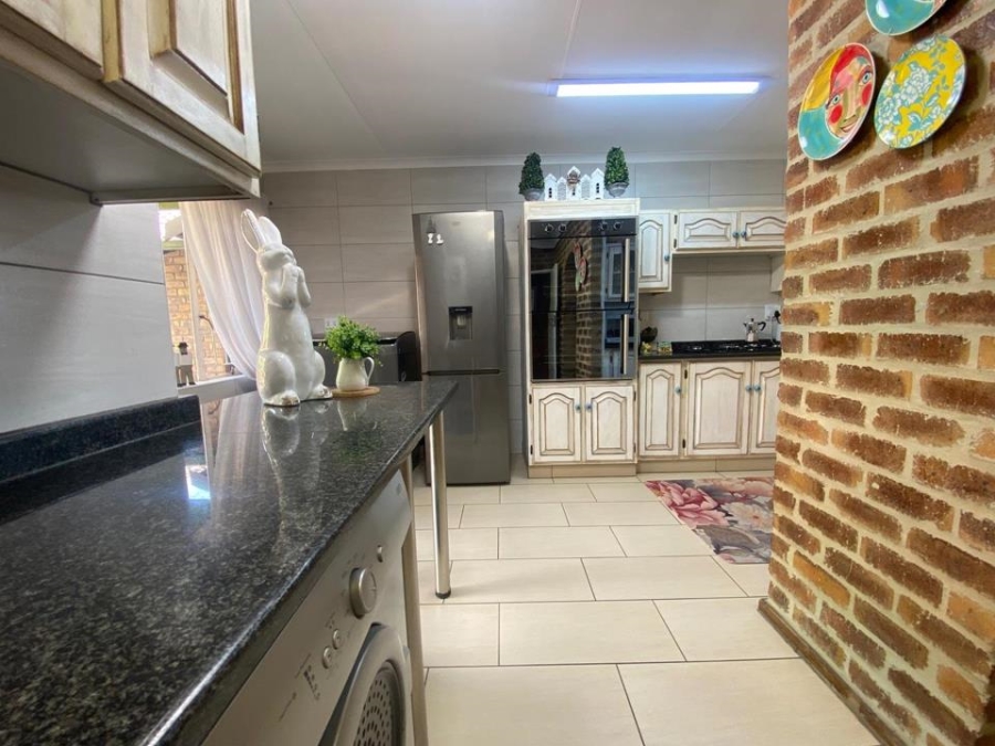 3 Bedroom Property for Sale in Sunward Park Gauteng