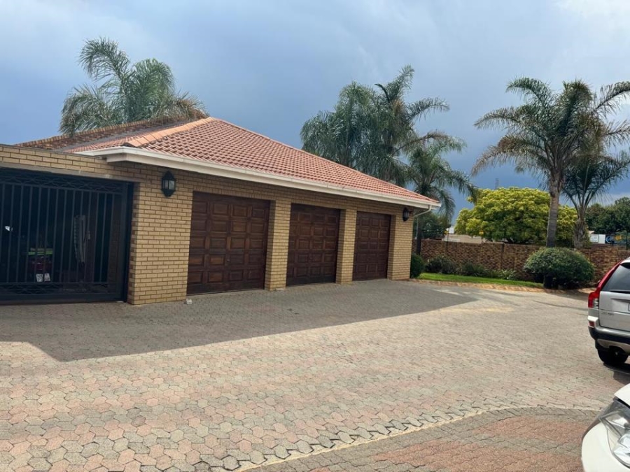 4 Bedroom Property for Sale in Freeway Park Gauteng