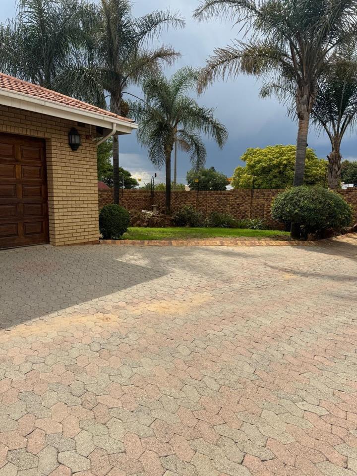 4 Bedroom Property for Sale in Freeway Park Gauteng