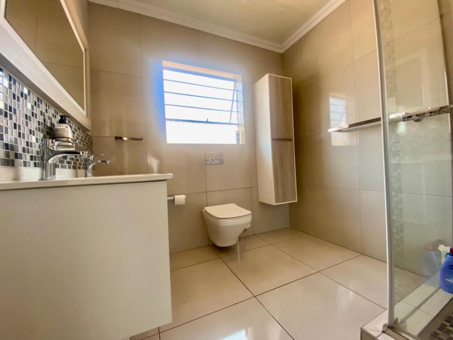 4 Bedroom Property for Sale in Sunward Park Gauteng