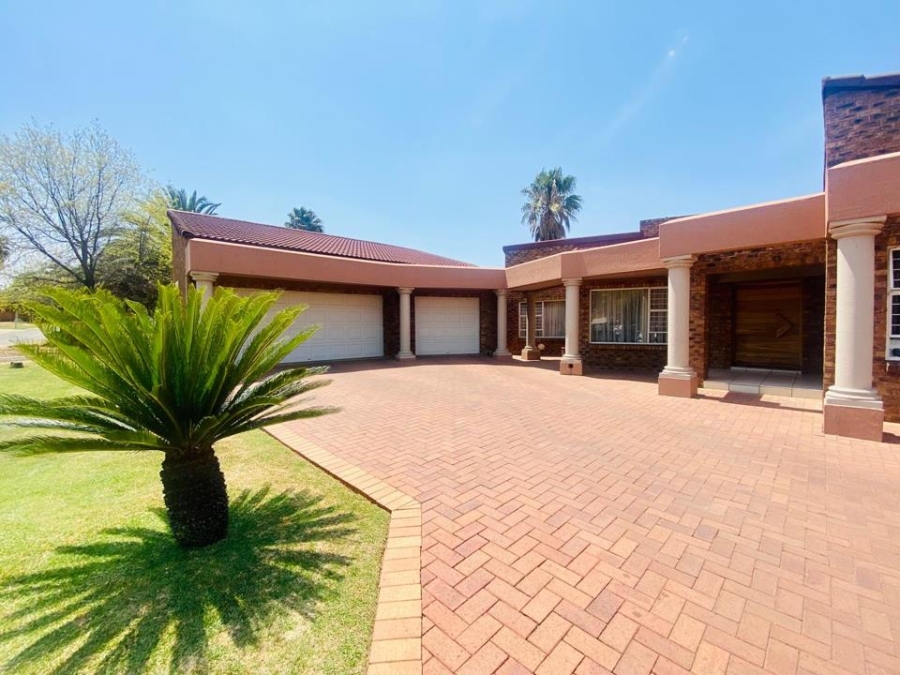 4 Bedroom Property for Sale in Sunward Park Gauteng