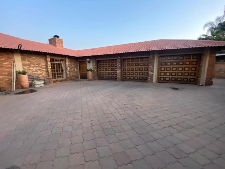 4 Bedroom Property for Sale in Sunward Park Gauteng