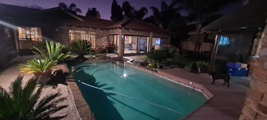 4 Bedroom Property for Sale in Sunward Park Gauteng