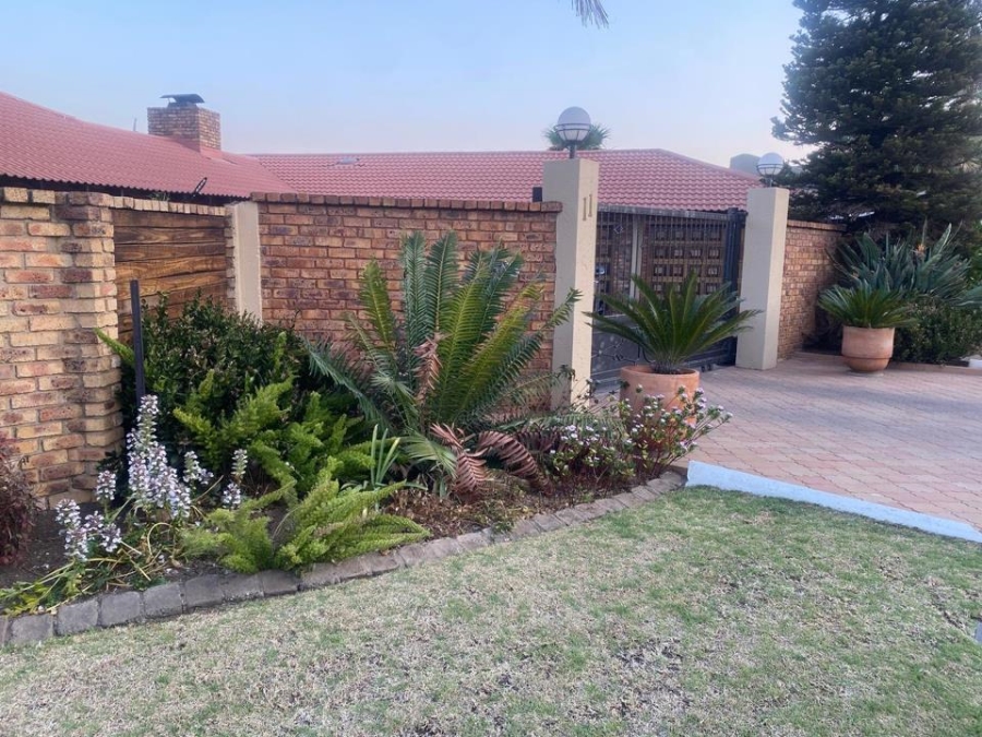 4 Bedroom Property for Sale in Sunward Park Gauteng