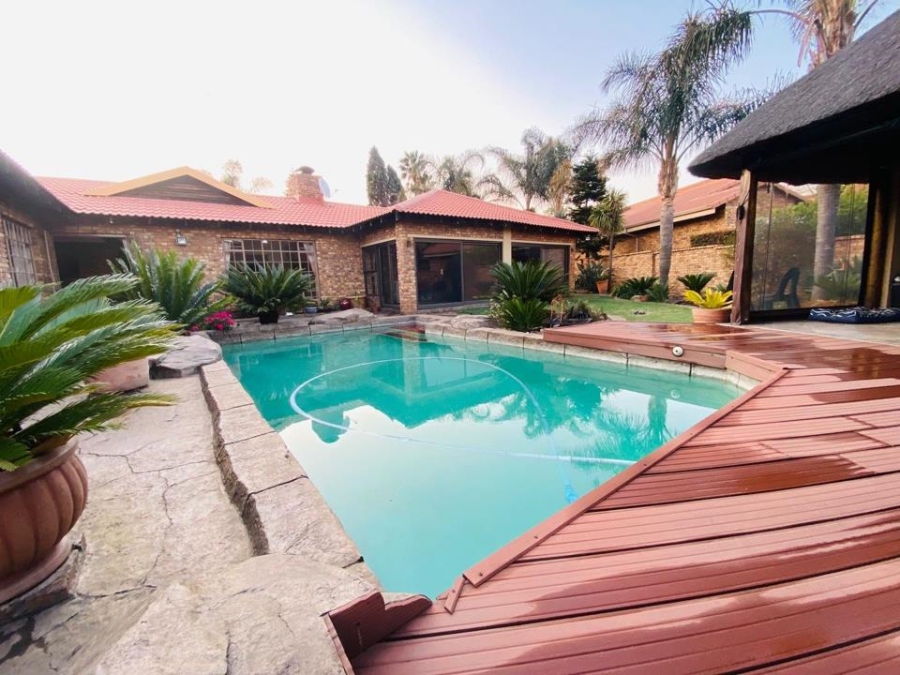 4 Bedroom Property for Sale in Sunward Park Gauteng