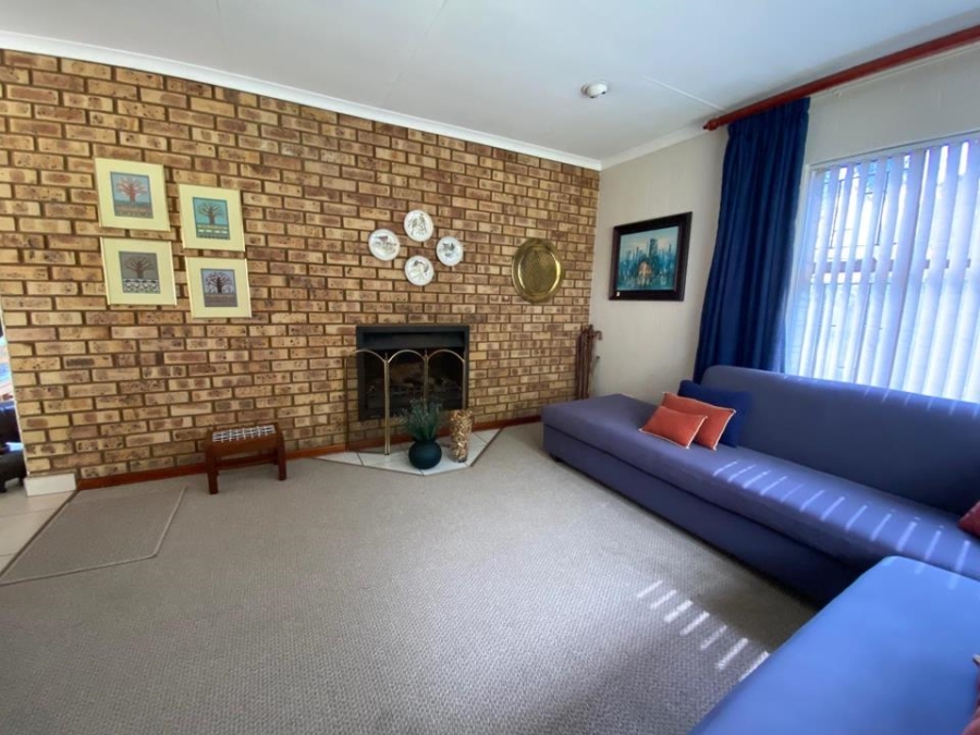 4 Bedroom Property for Sale in Sunward Park Gauteng