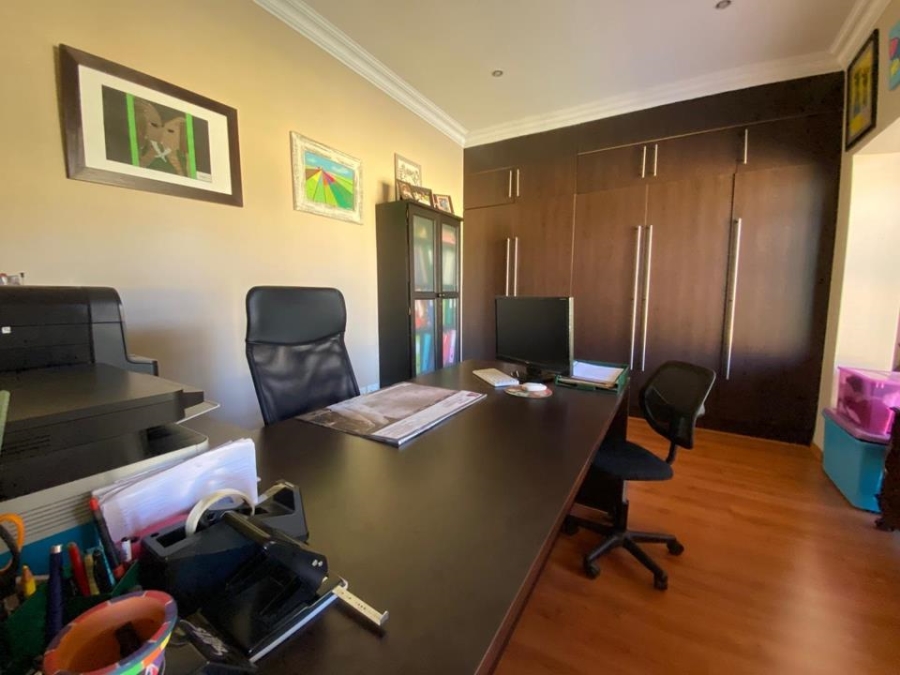 4 Bedroom Property for Sale in Parkdene Gauteng