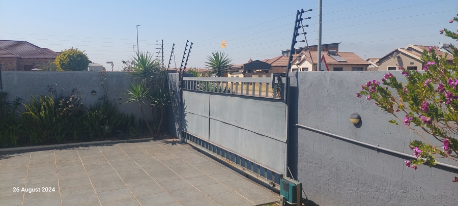 3 Bedroom Property for Sale in Tembisa Gauteng