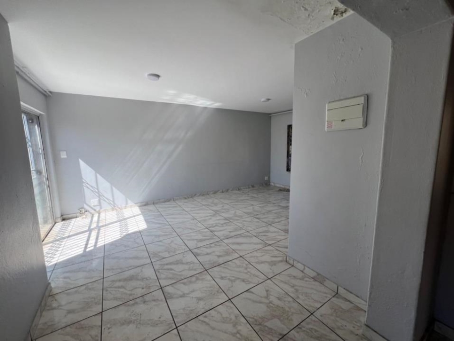 2 Bedroom Property for Sale in Noordwyk Gauteng