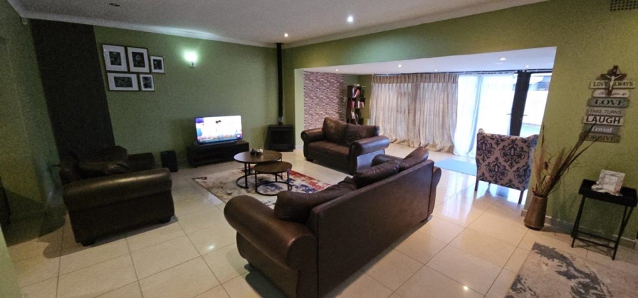 4 Bedroom Property for Sale in Ontdekkerspark Gauteng