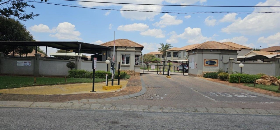 2 Bedroom Property for Sale in Florida Glen Gauteng