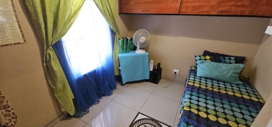 2 Bedroom Property for Sale in Florida Glen Gauteng