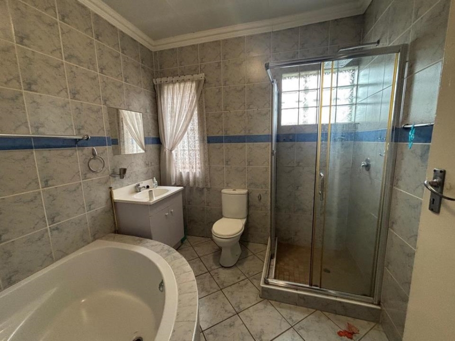 3 Bedroom Property for Sale in Albertskroon Gauteng