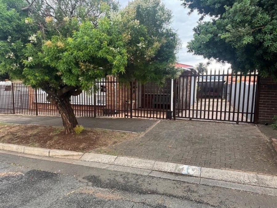 3 Bedroom Property for Sale in Albertskroon Gauteng