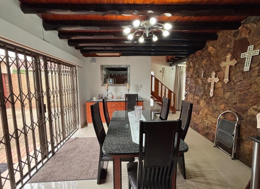 4 Bedroom Property for Sale in Florida Gauteng