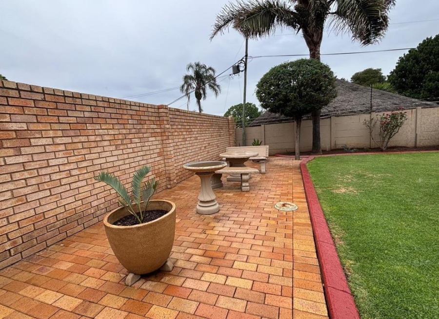 4 Bedroom Property for Sale in Florida Gauteng