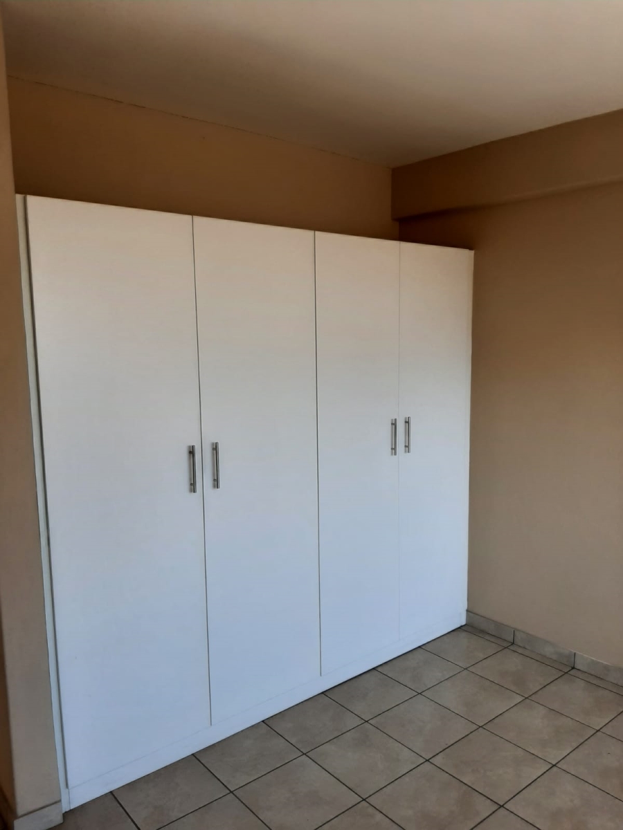 To Let 1 Bedroom Property for Rent in Yeoville Gauteng