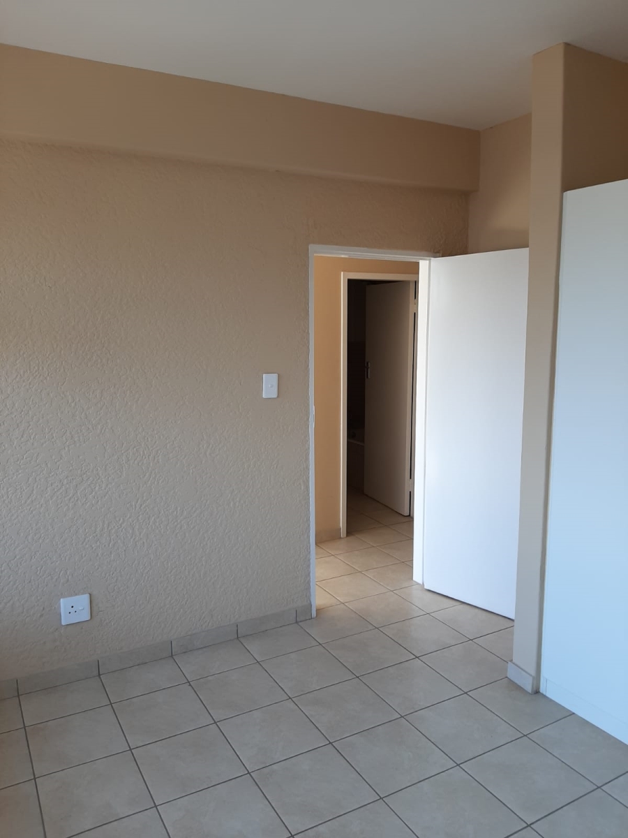 To Let 1 Bedroom Property for Rent in Yeoville Gauteng