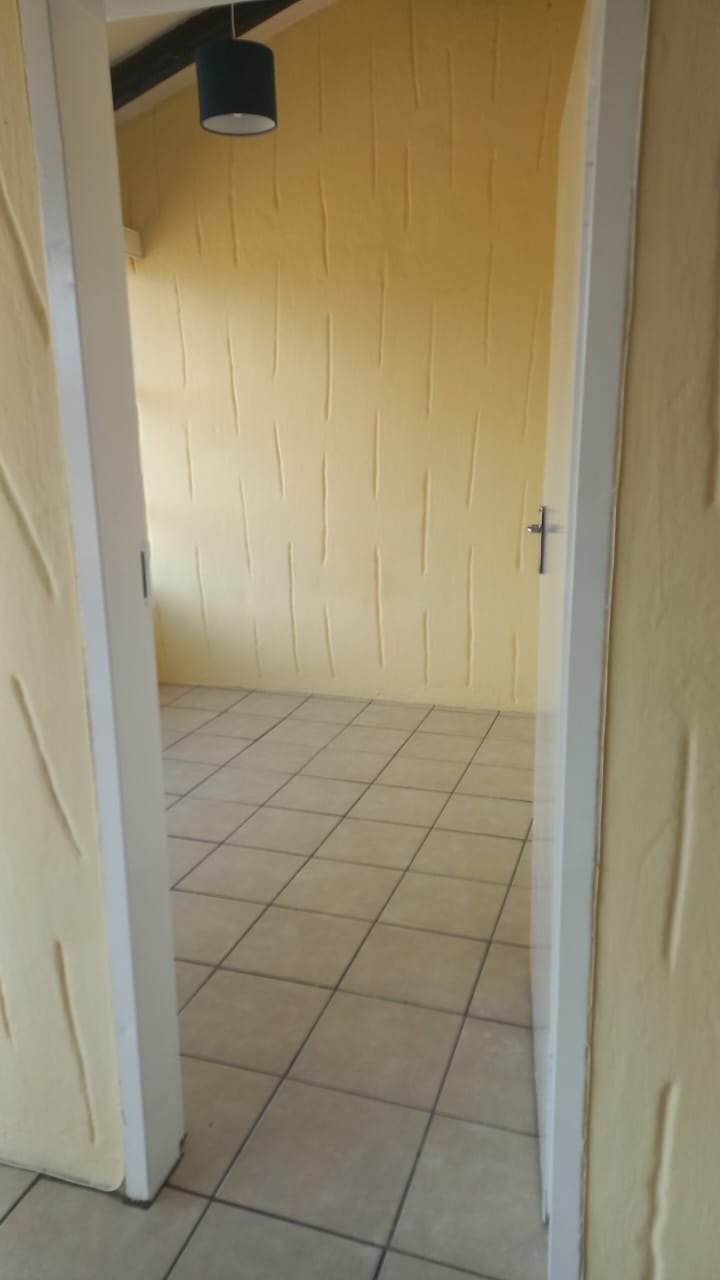 To Let 1 Bedroom Property for Rent in Kempton Park Gauteng