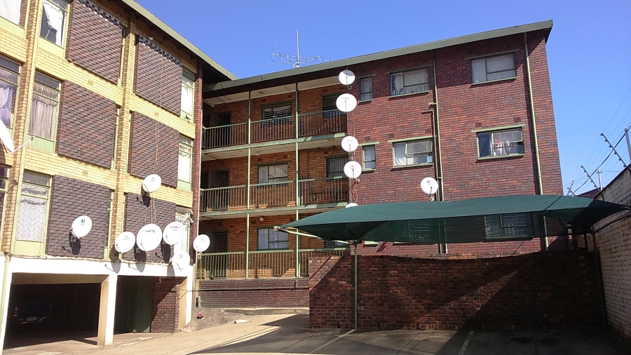 To Let 2 Bedroom Property for Rent in South Germiston Gauteng