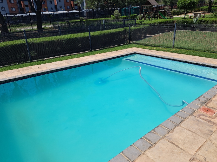 2 Bedroom Property for Sale in Grand Central Gauteng