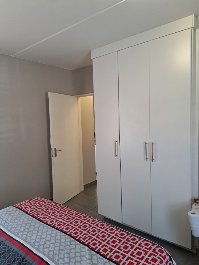 2 Bedroom Property for Sale in Grand Central Gauteng