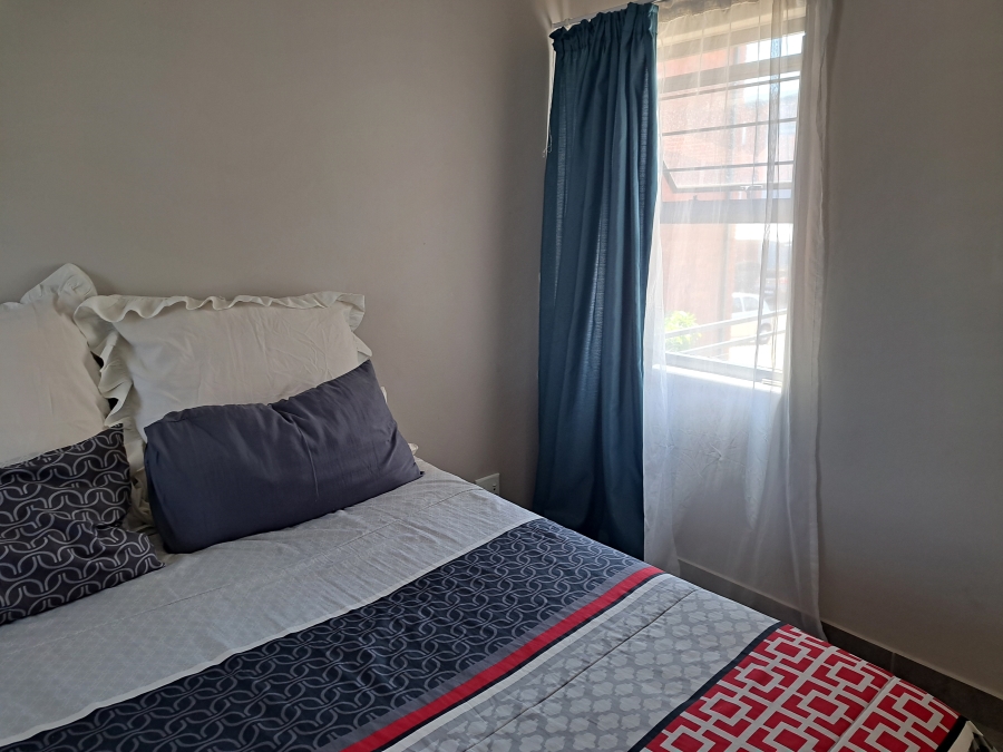 2 Bedroom Property for Sale in Grand Central Gauteng