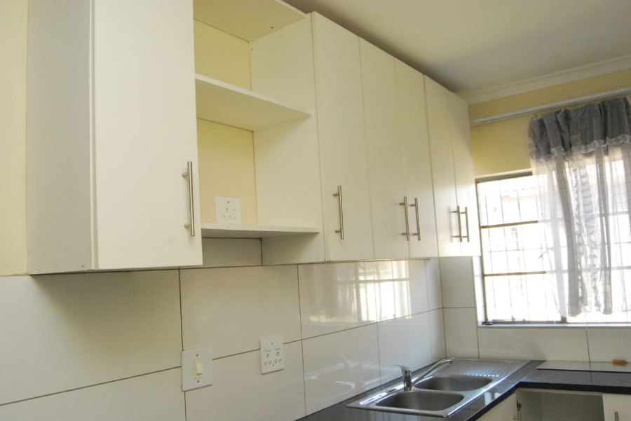 To Let 1 Bedroom Property for Rent in Regents Park Gauteng